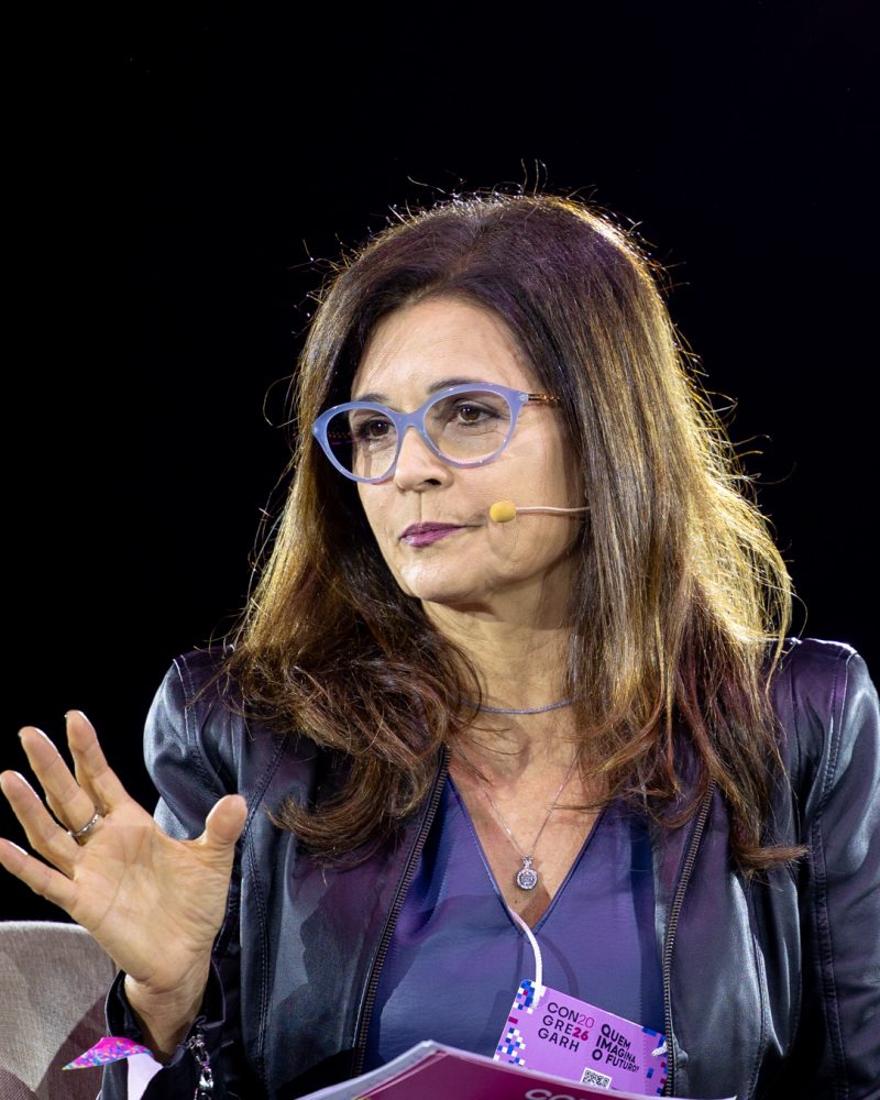 Inês Amaro fala durante a mediação do painel