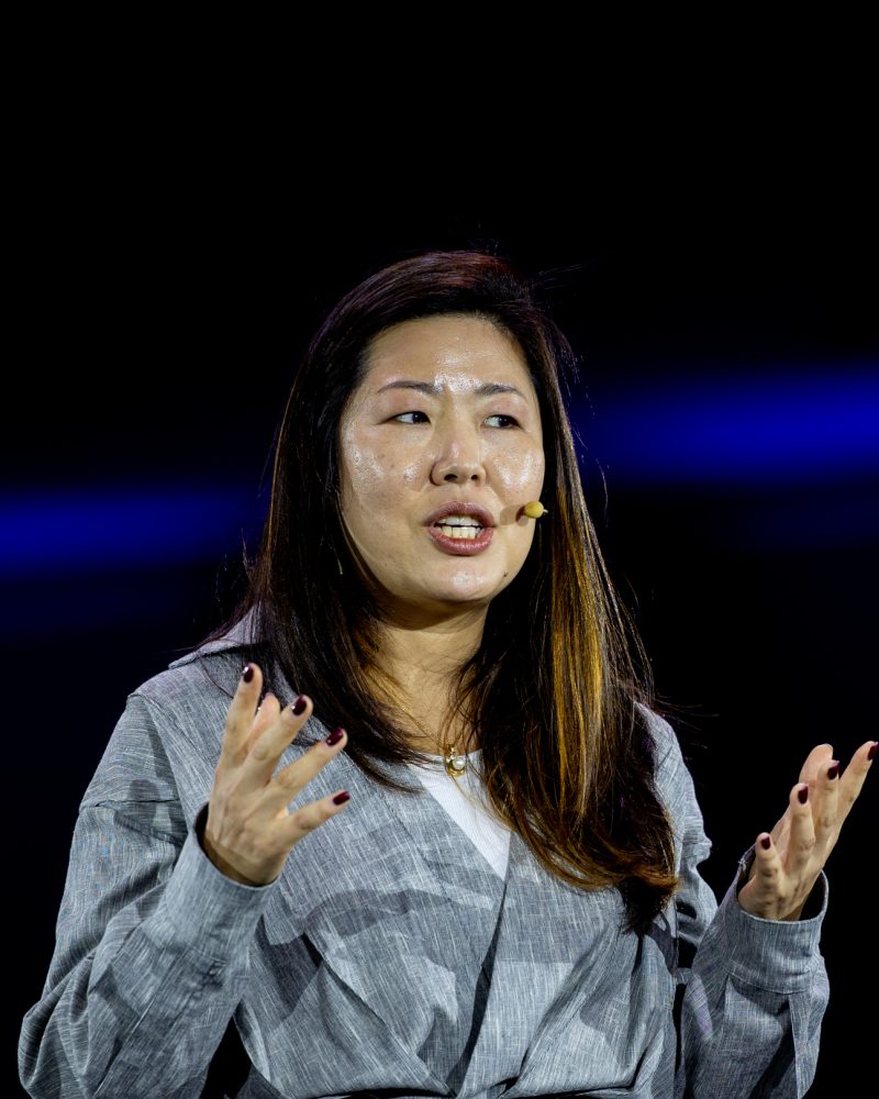 Hui Jin Park fala durante a palestra