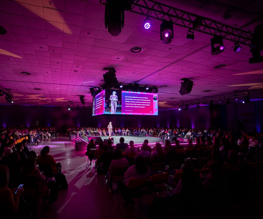 Auditório do palco principal no segundo dia do CONGREGARH 2026