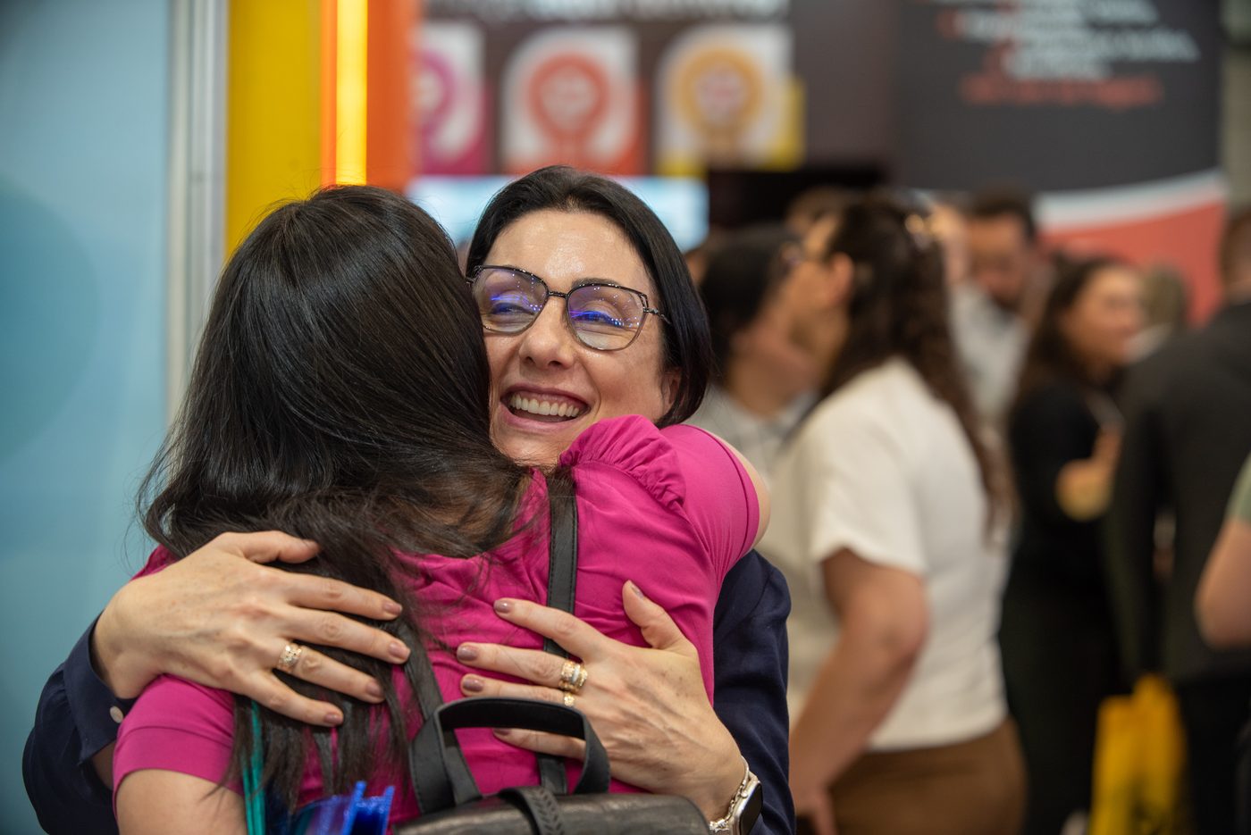 Participantes conversando durante o CONGREGARH 2025
